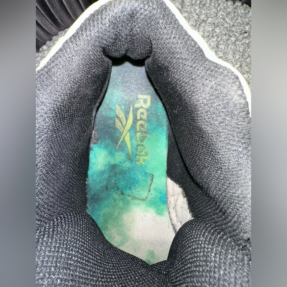 Older Reebok Sneakers - Picture 6 of 11